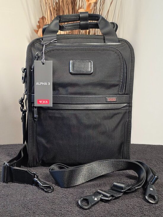 Tumi Other - TUMI Alpha 3 Medium Expandable Travel Tote NWT